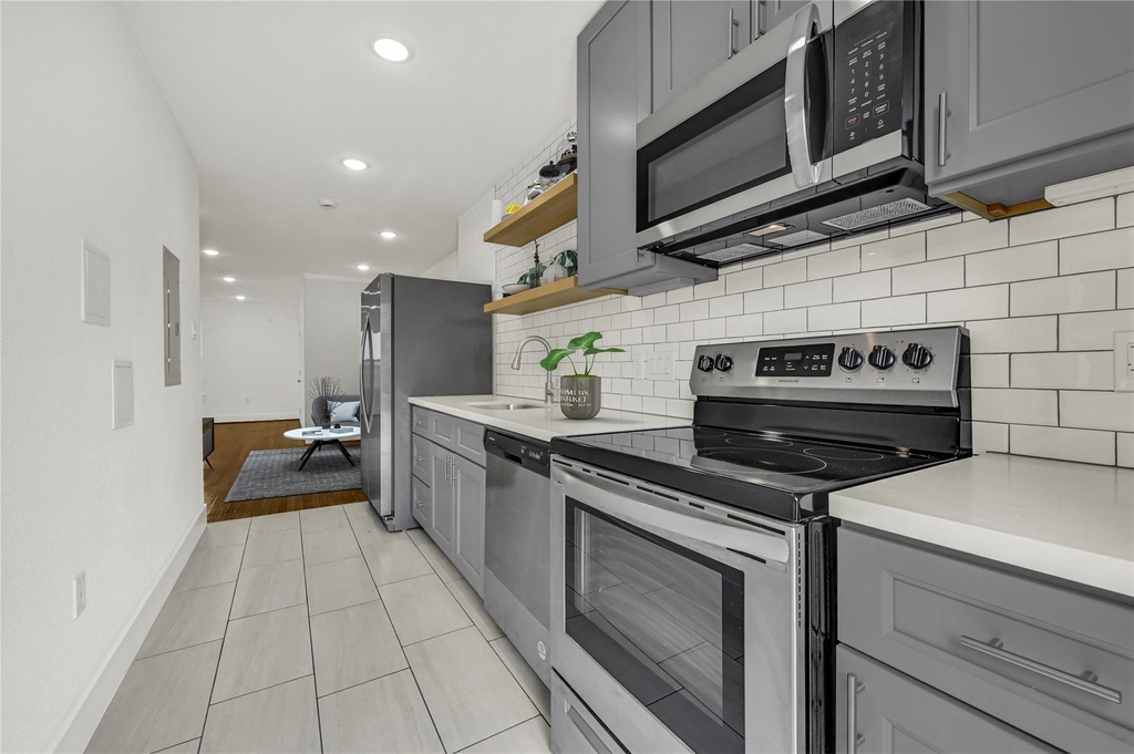 6644 Lawndale Street - Photo 1