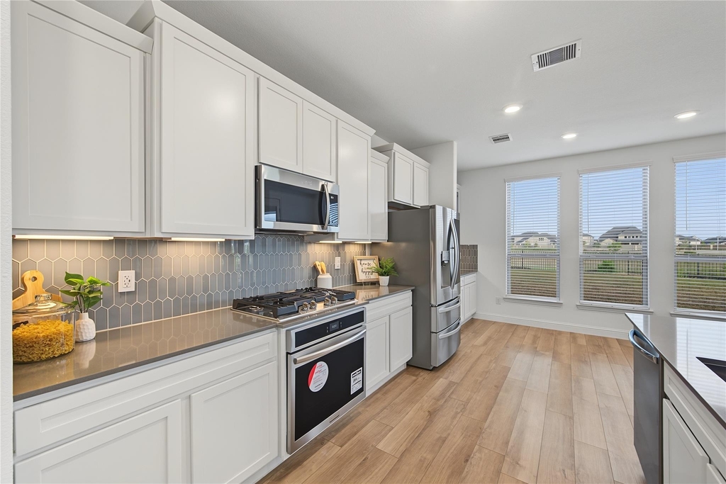 4802 Albany Shores - Photo 17