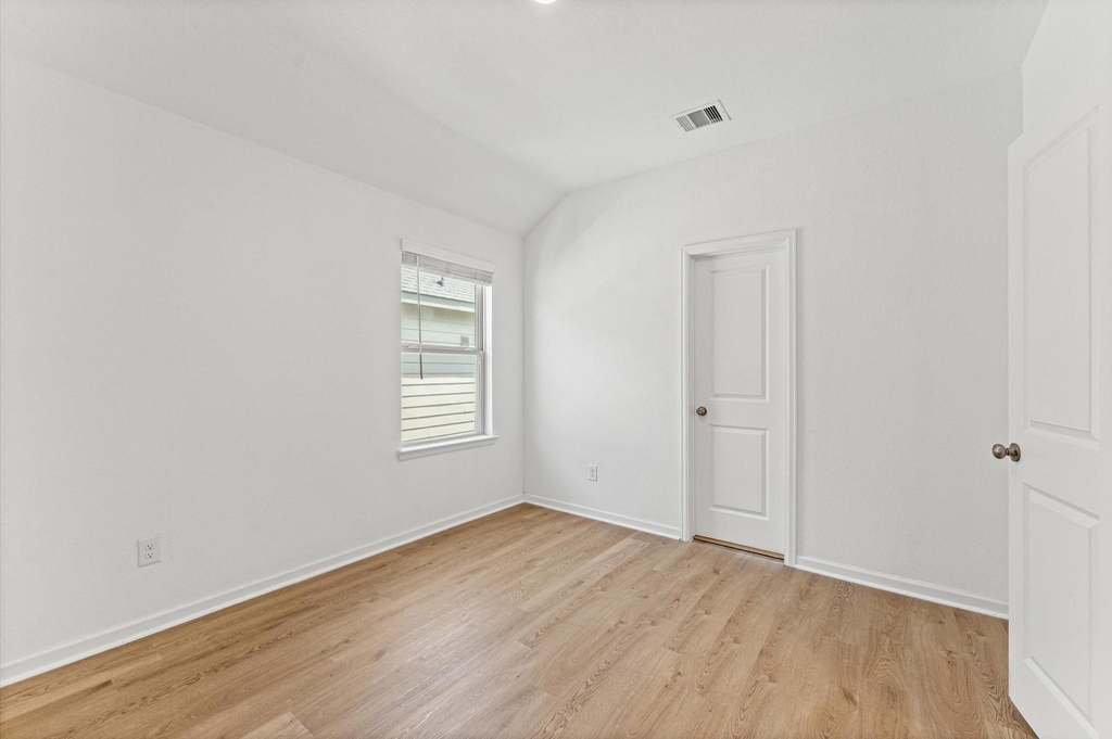 5667 Foggy Vine Court - Photo 17