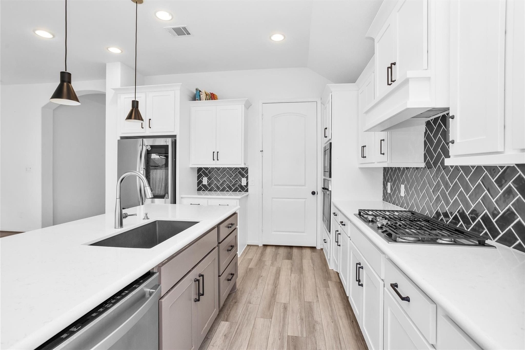 18402 Circle Bar Ranch Court - Photo 9