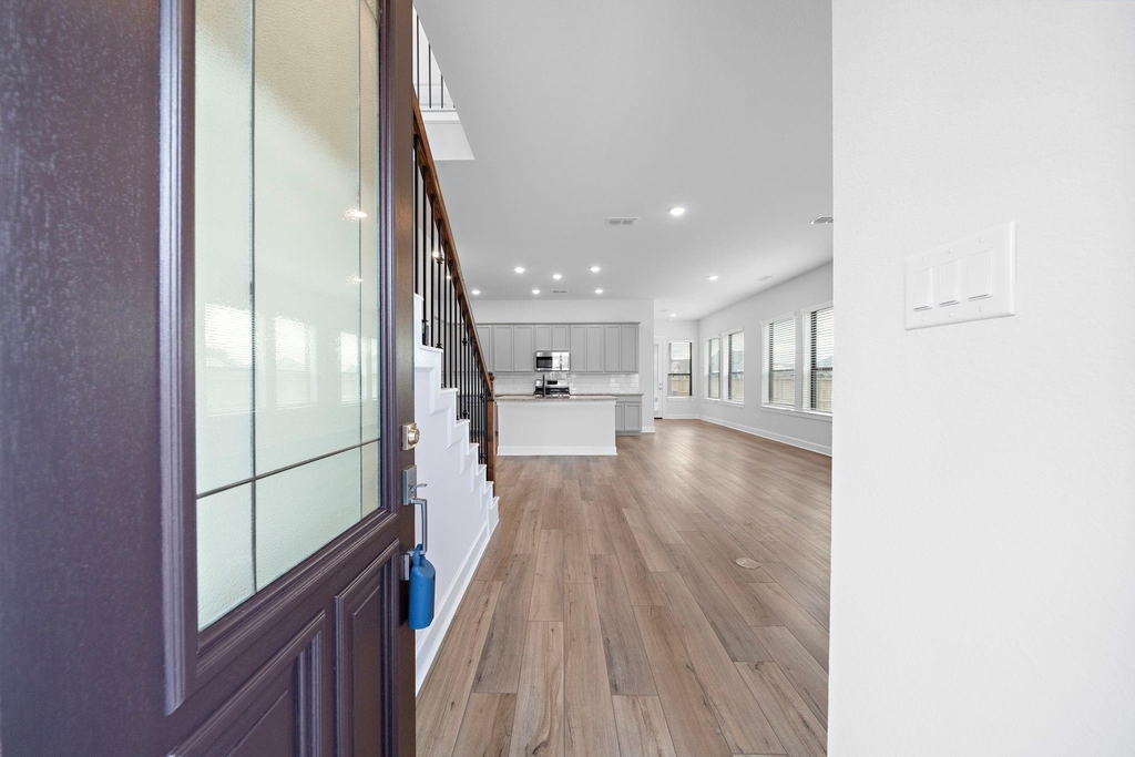 1502 Noble Park Drive - Photo 2