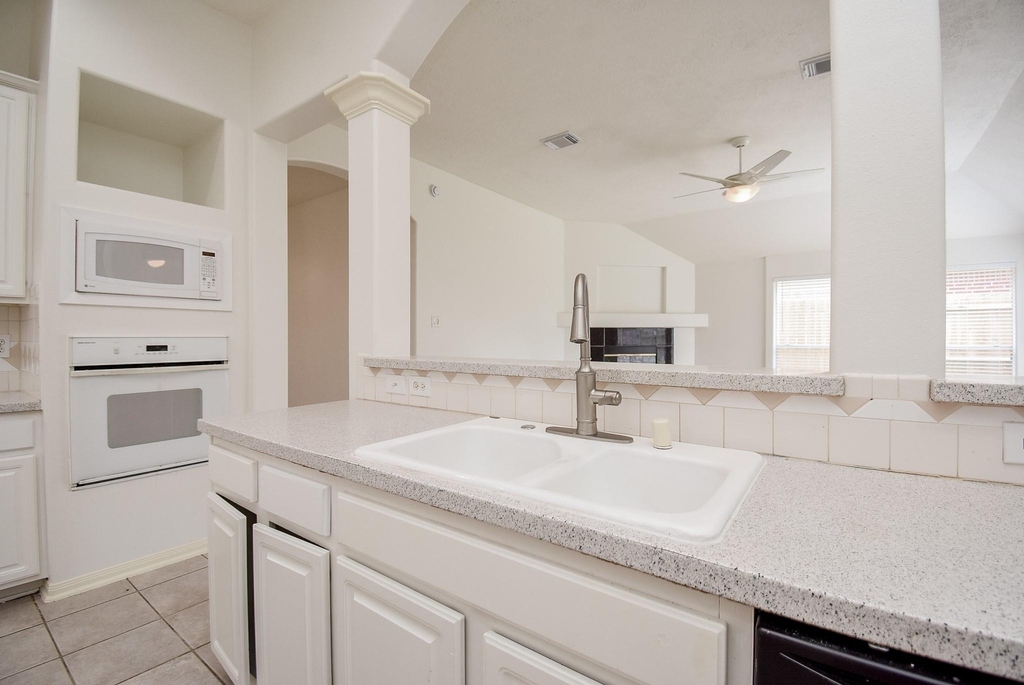 13111 Ivyhurst Lane - Photo 16