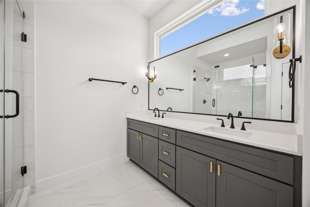 835 Elkhart Street - Photo 12