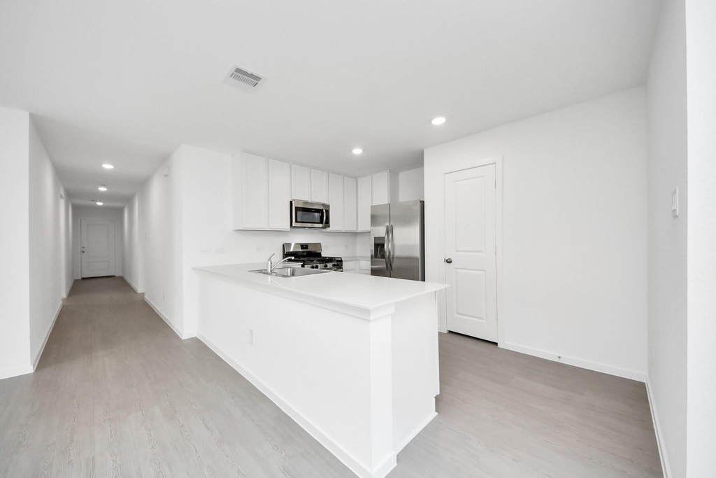 1314 Charlotte Way - Photo 19