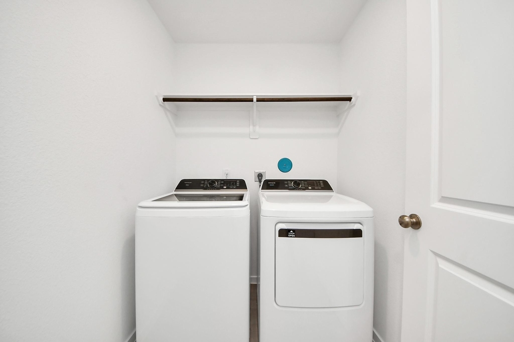 1314 Charlotte Way - Photo 10
