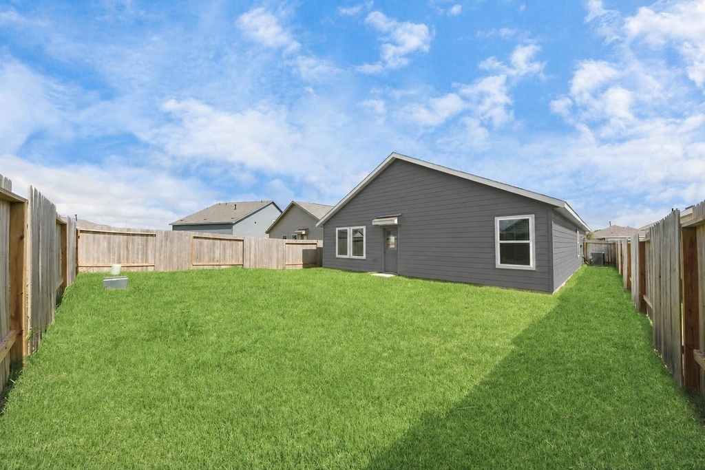 1314 Charlotte Way - Photo 2