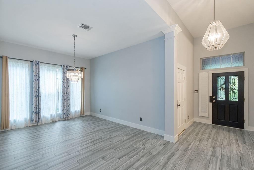 2306 Coleridge Court - Photo 5