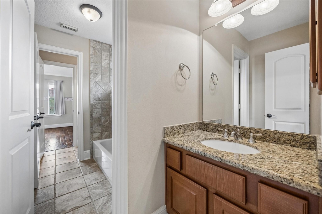 18910 Villa Bergamo Lane - Photo 17