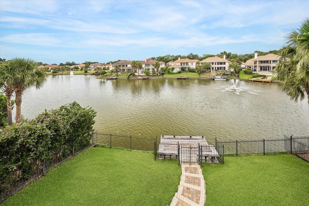 18910 Villa Bergamo Lane - Photo 1