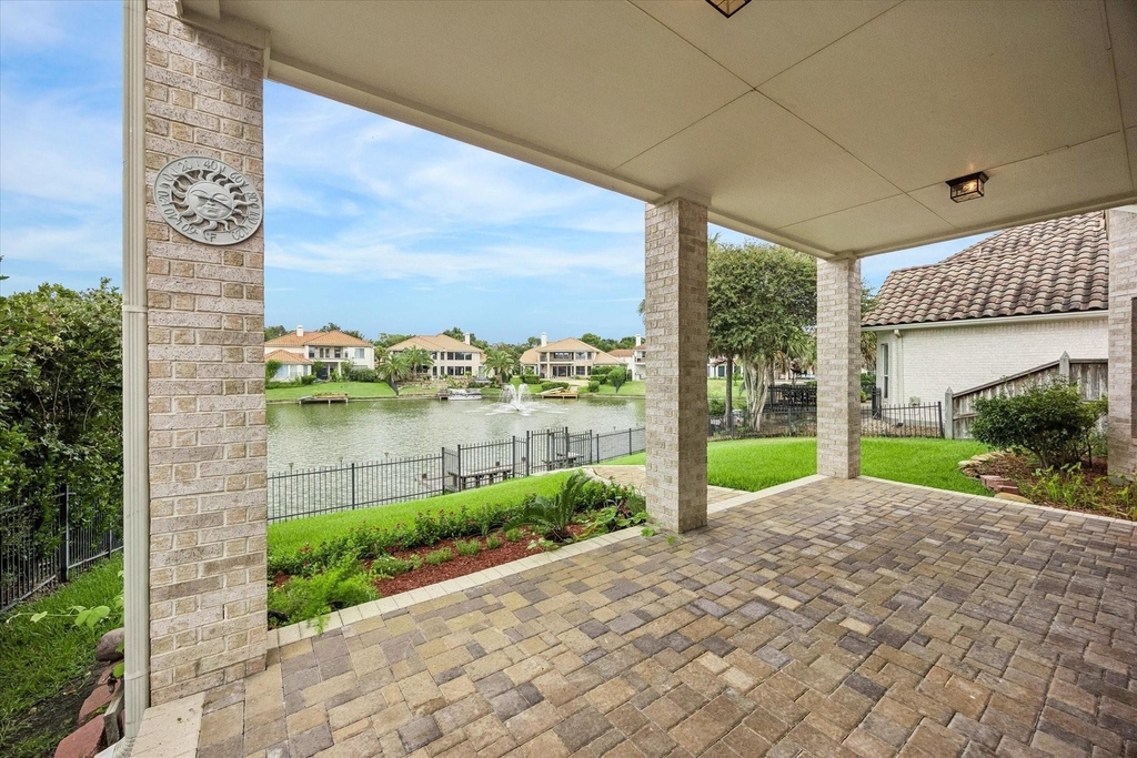 18910 Villa Bergamo Lane - Photo 28