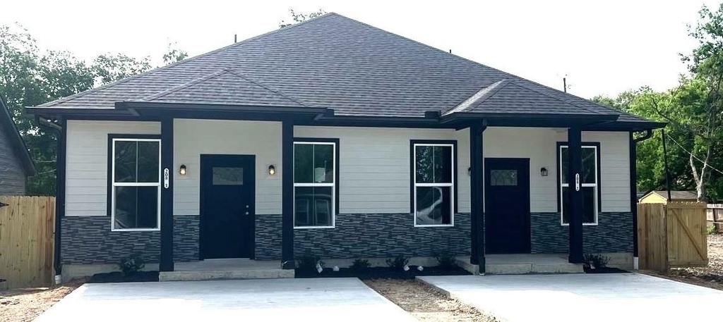 208 Indiana Street - Photo 0