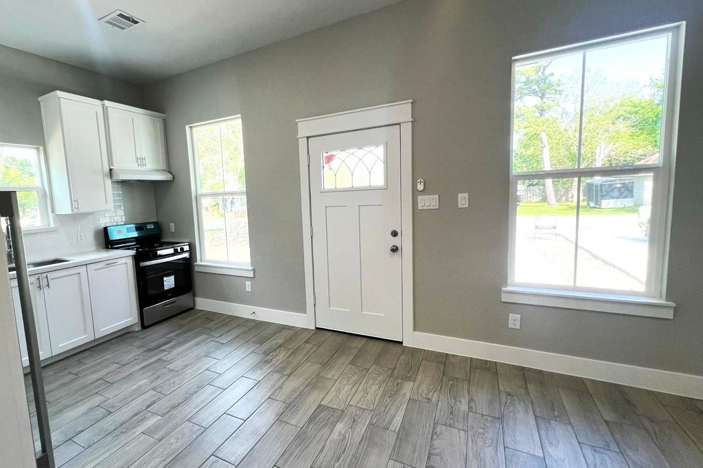 208 Indiana Street - Photo 5