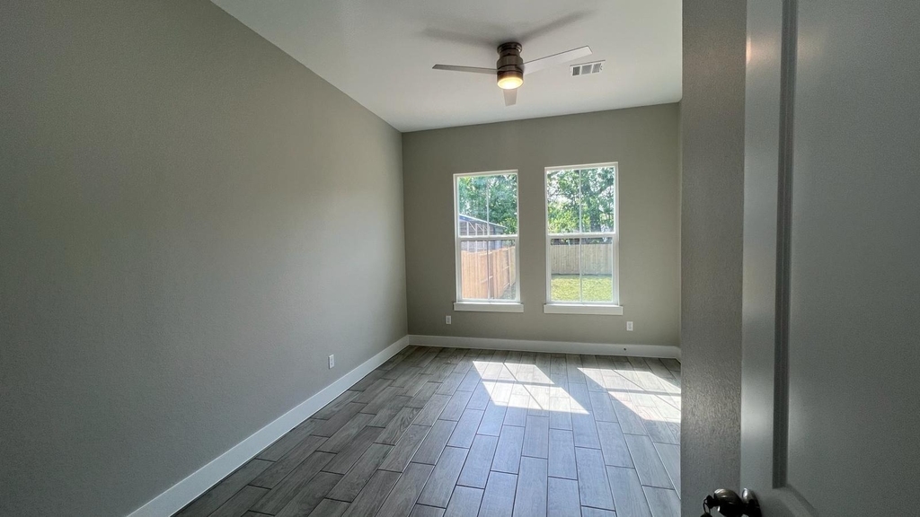 208 Indiana Street - Photo 9
