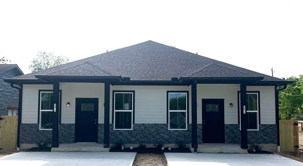 208 Indiana Street - Photo 1