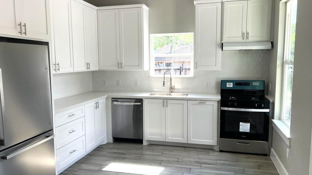 208 Indiana Street - Photo 4