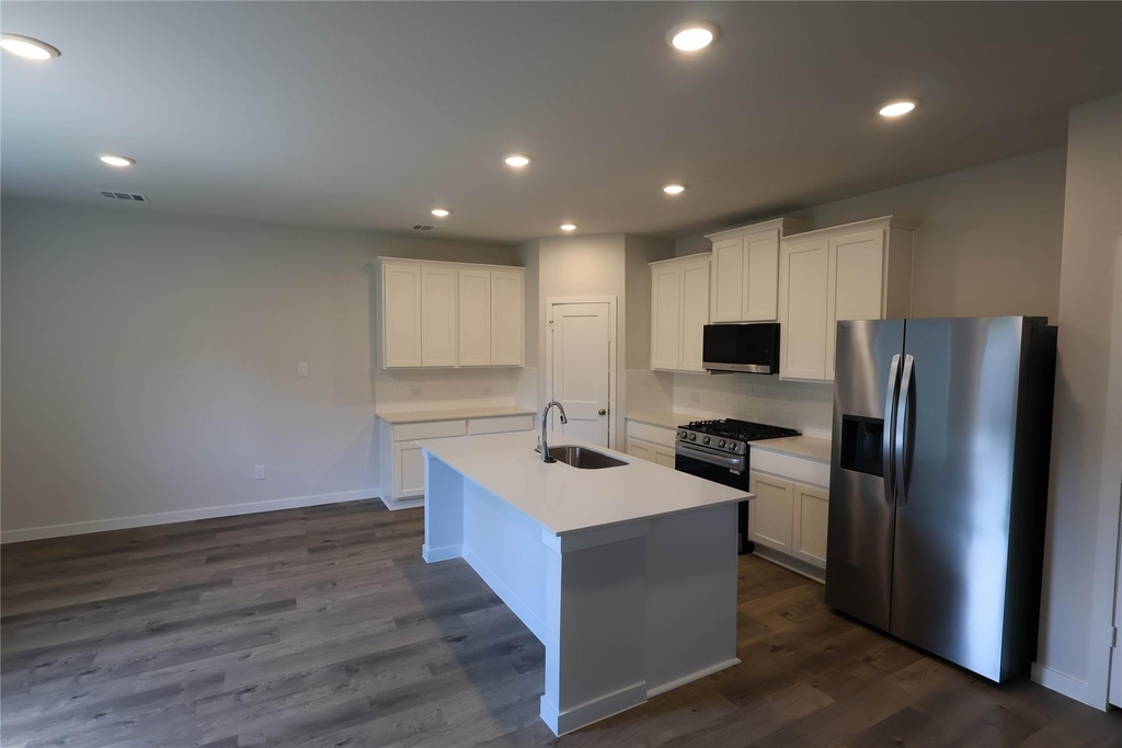 7851 Bergamot Circle - Photo 3
