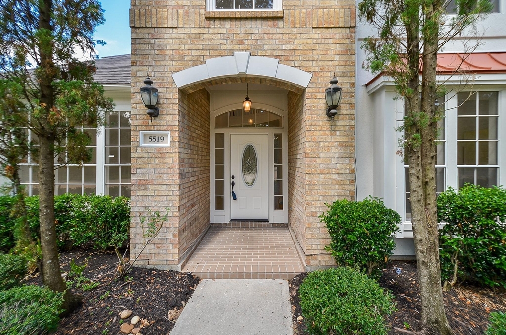 5519 Evening Shore Drive - Photo 6