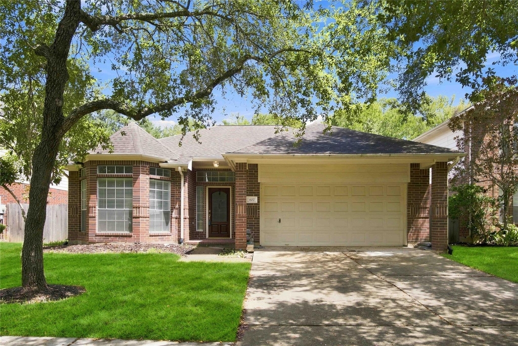 807 Fairpark Lane - Photo 1