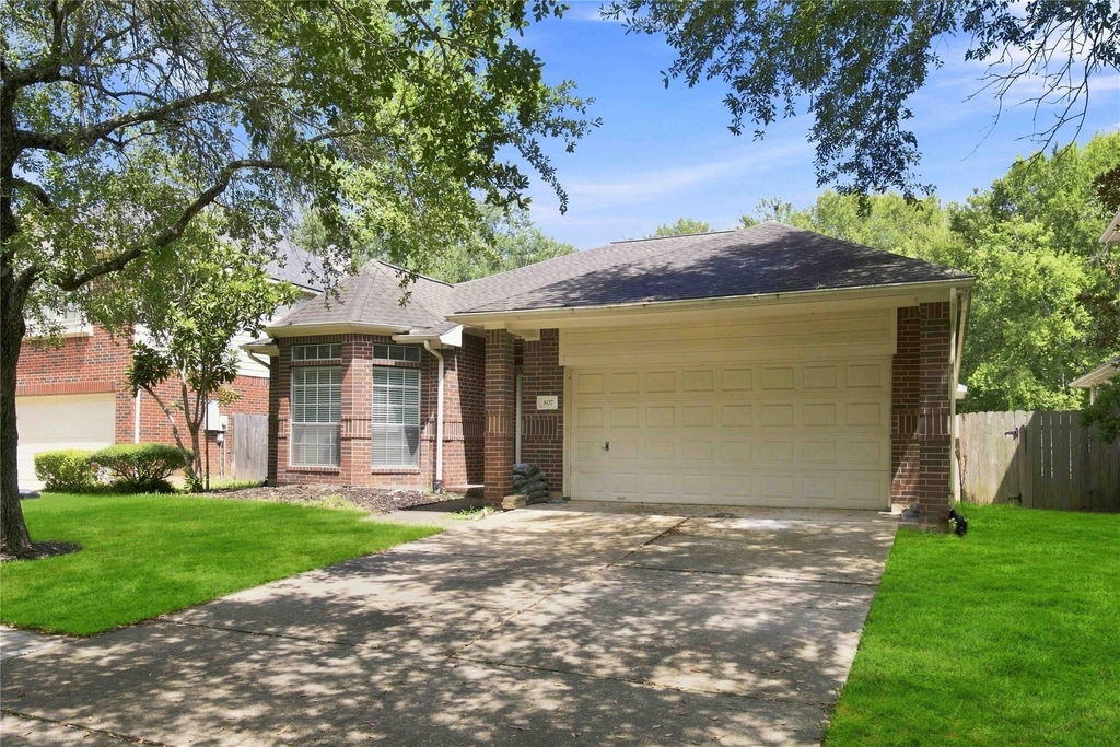 807 Fairpark Lane - Photo 2