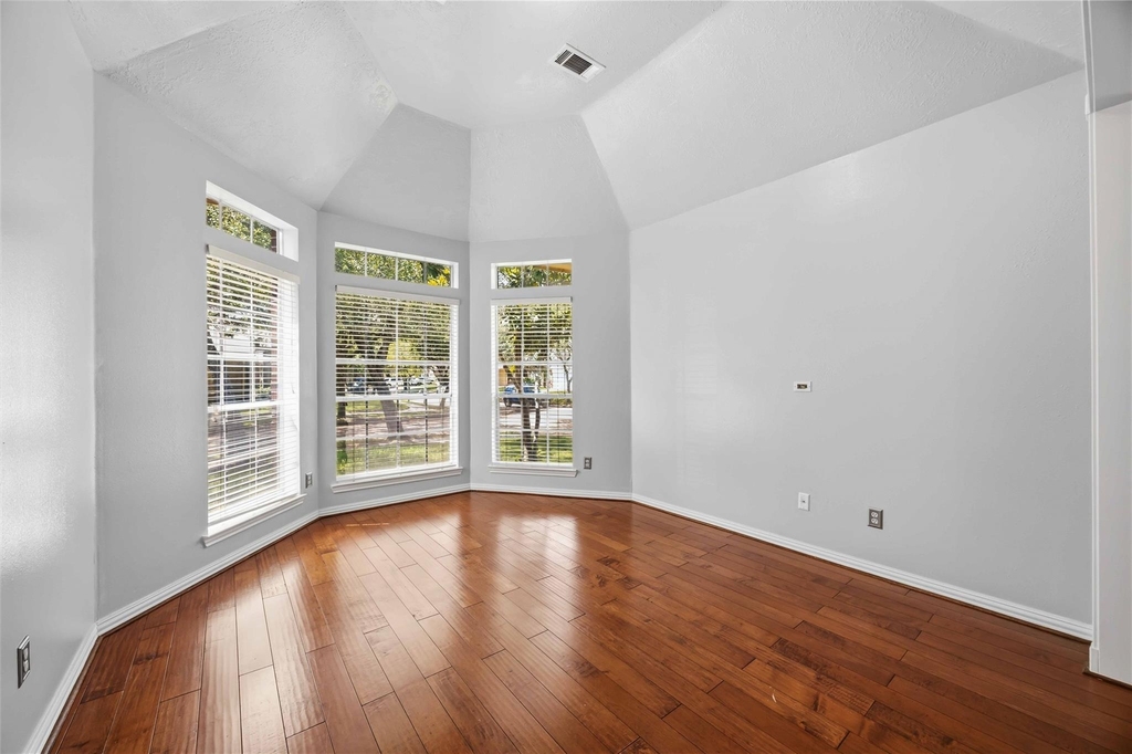 807 Fairpark Lane - Photo 6