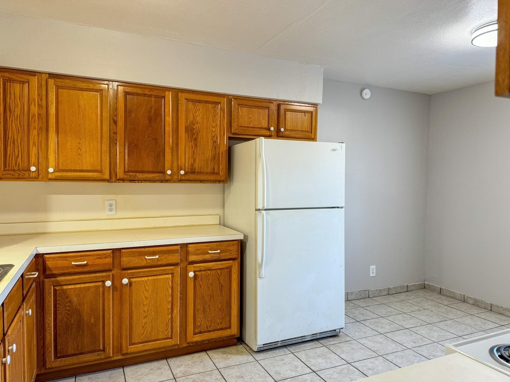 2102 5th Avenue N - Photo 4