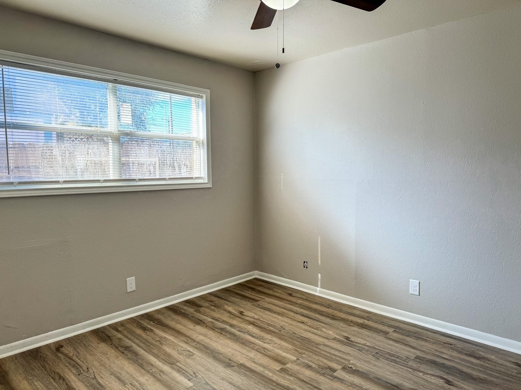 2102 5th Avenue N - Photo 6