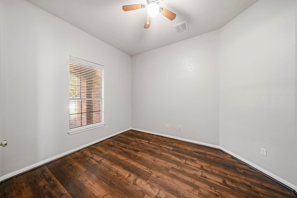 28211 Emerald Creek Lane - Photo 13