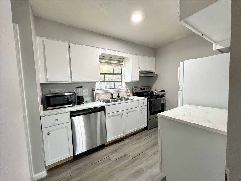 4111 Lark Lane - Photo 5