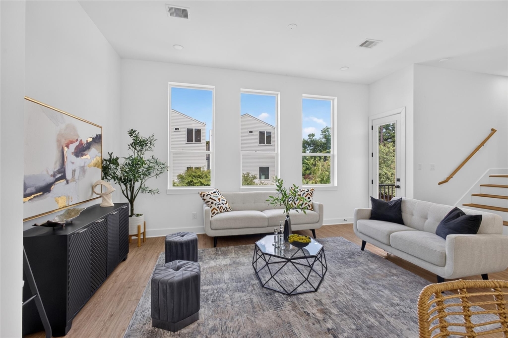 835 Rachel Street - Photo 8