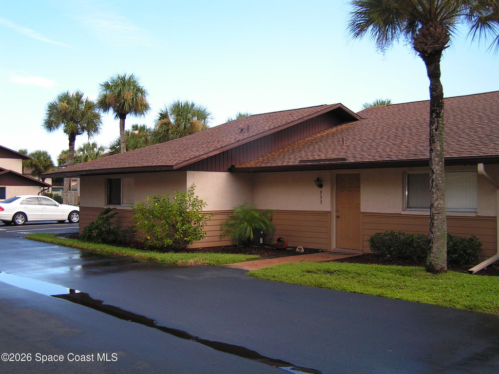 935 Prosperity Place Ne - Photo 0