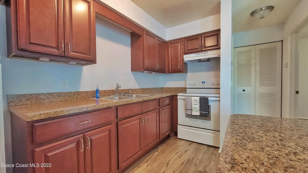 1354 Westover Street - Photo 6