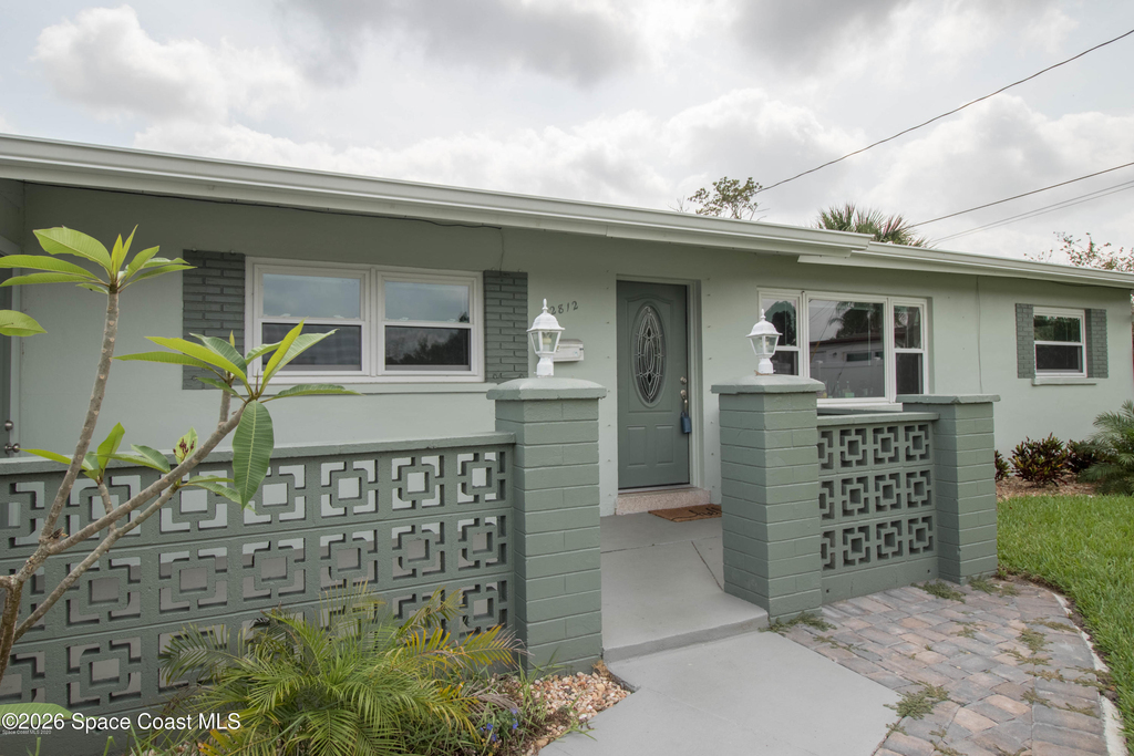 2812 Kingston Lane - Photo 0