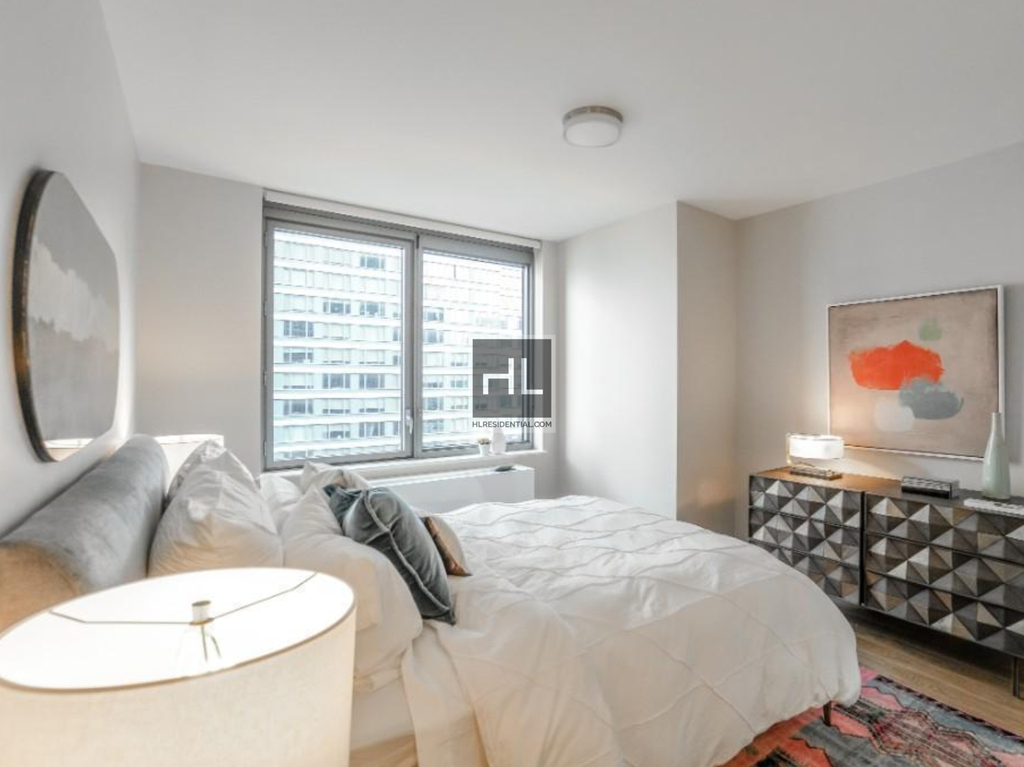 West 57th Street - Photo 7