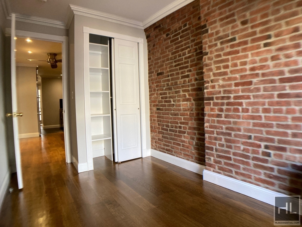West 53 Street - Photo 3