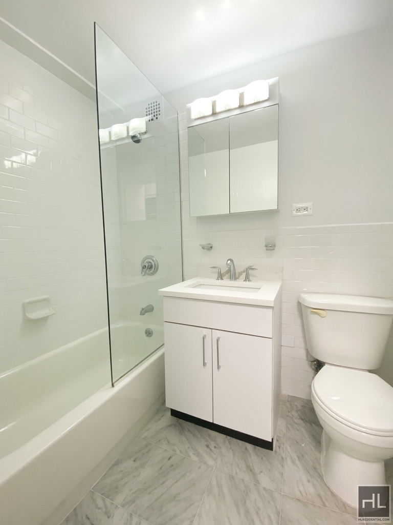 East 69 Street - Photo 3