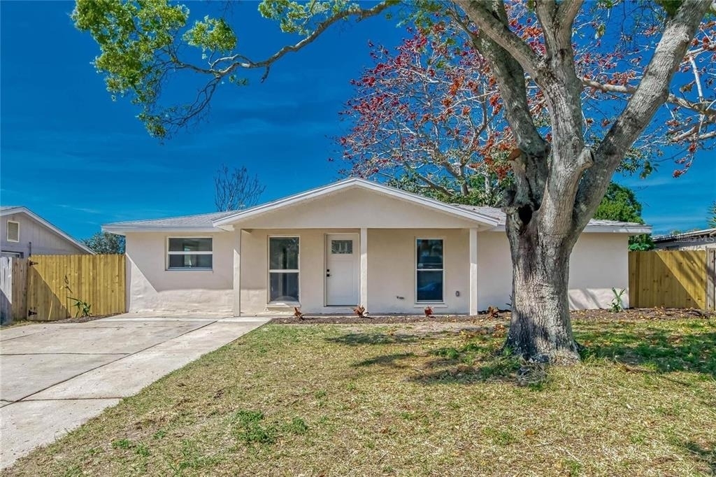 1300 Melonwood Avenue - Photo 0