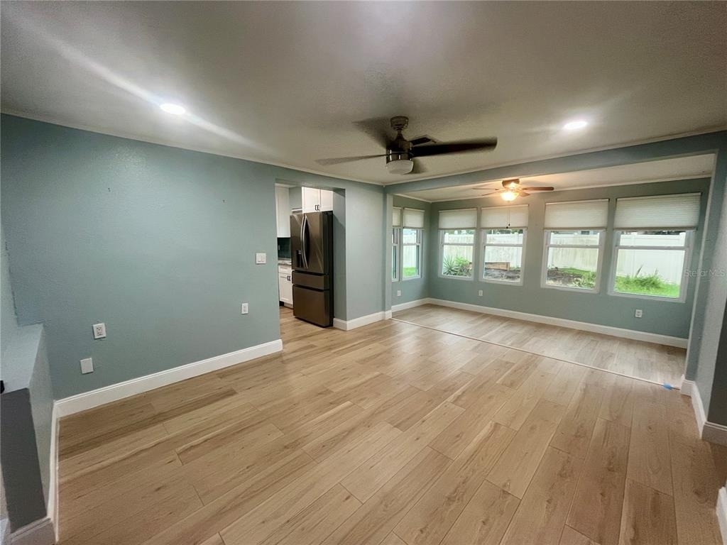 8330 Waverly Road N - Photo 6