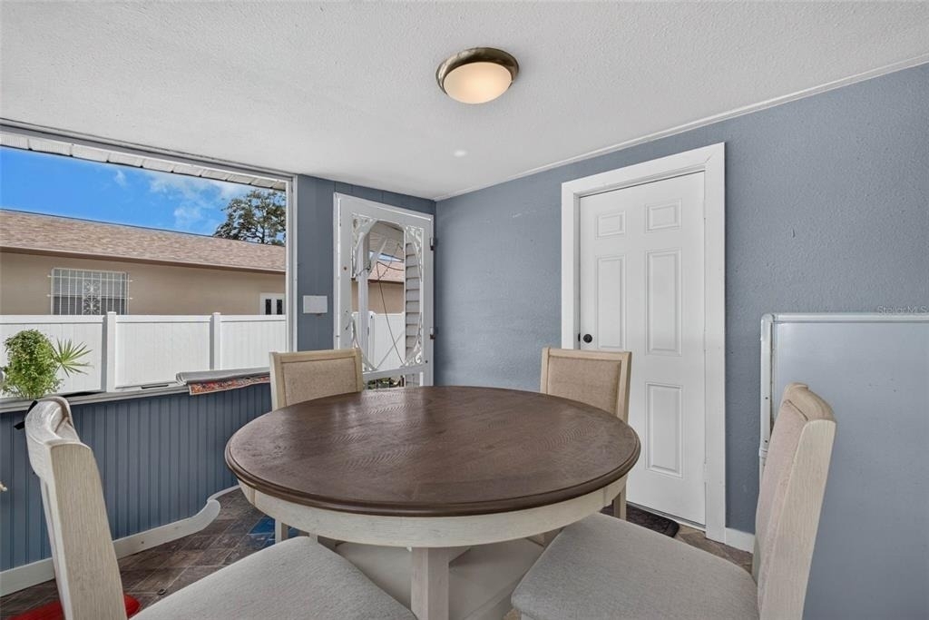 8114 N Edison Avenue - Photo 36