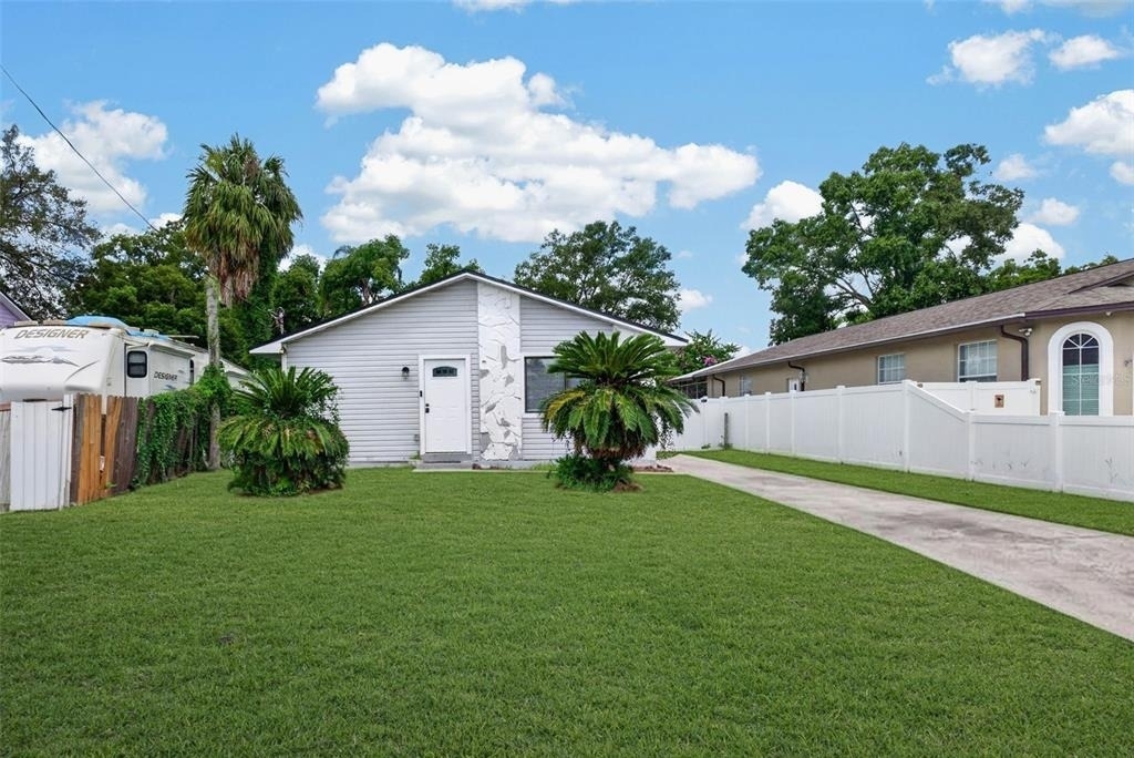 8114 N Edison Avenue - Photo 39