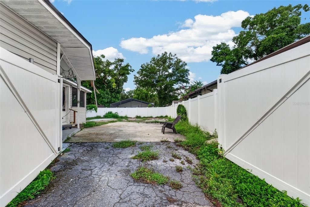 8114 N Edison Avenue - Photo 43