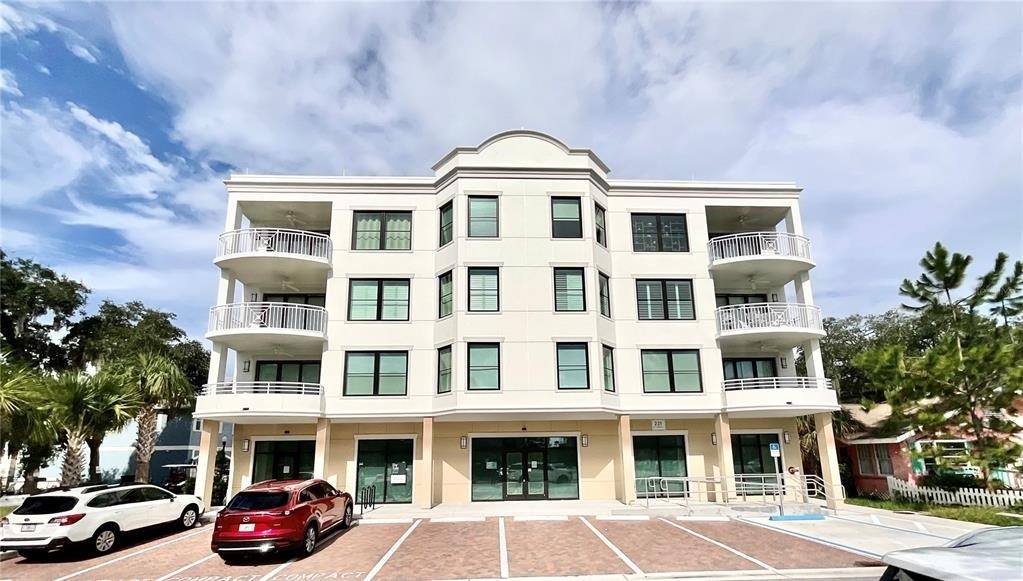 231 2nd Street S - Photo 0