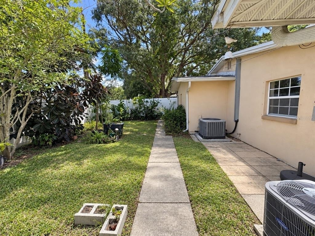 8915 59th Way N - Photo 15