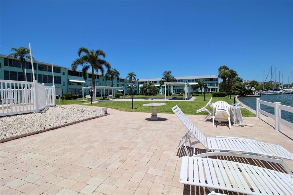 1819 Shore Drive S - Photo 18