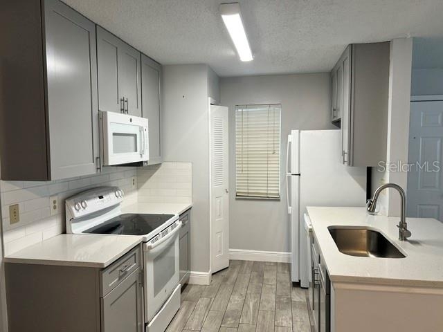 955 Forest Ridge Court - Photo 2