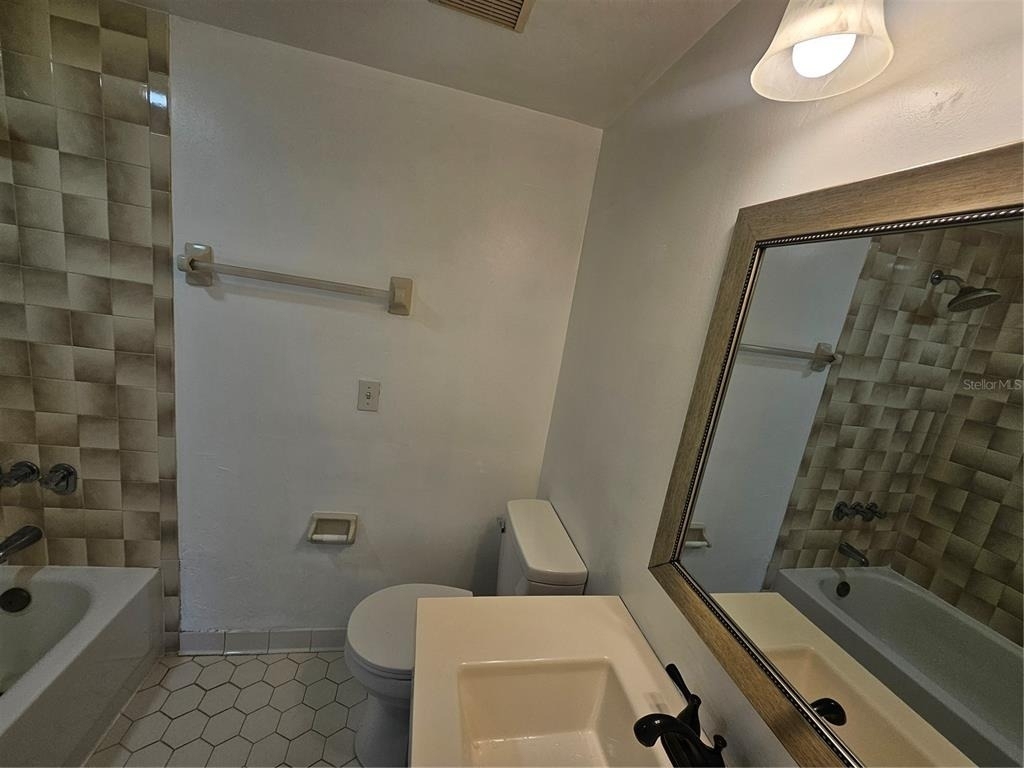 22523 Westchester Boulevard - Photo 7