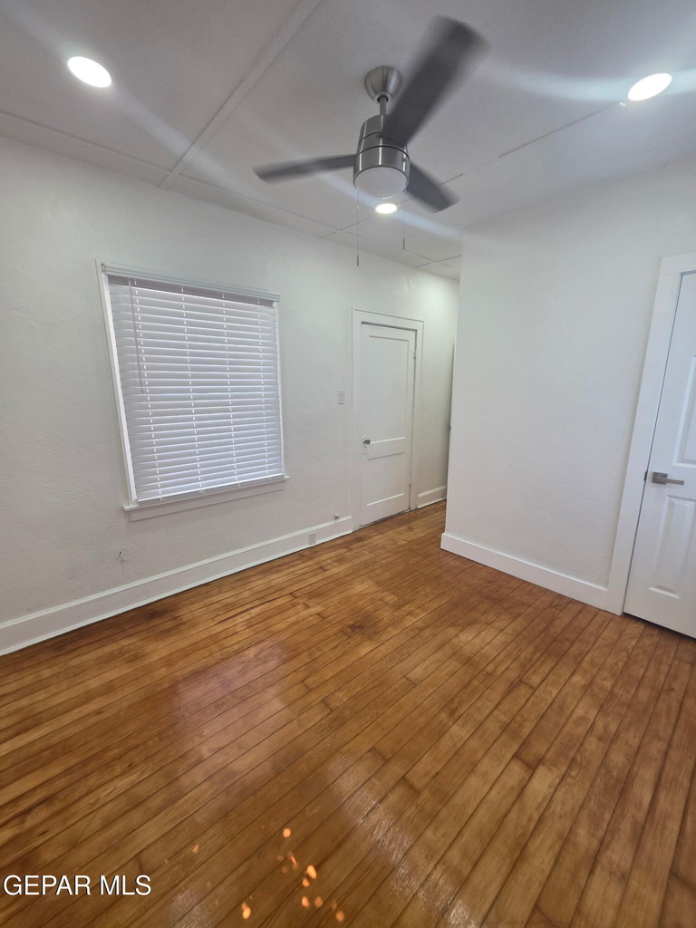 4002 Pershing Drive - Photo 4