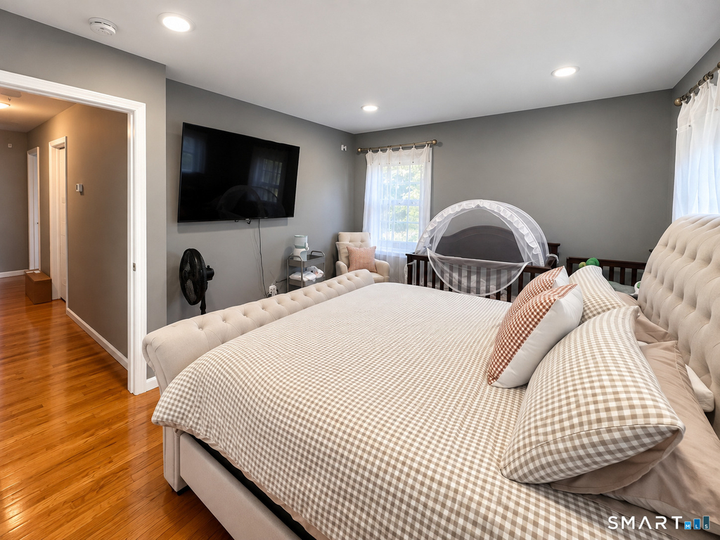 1081 Brooklawn Avenue - Photo 24