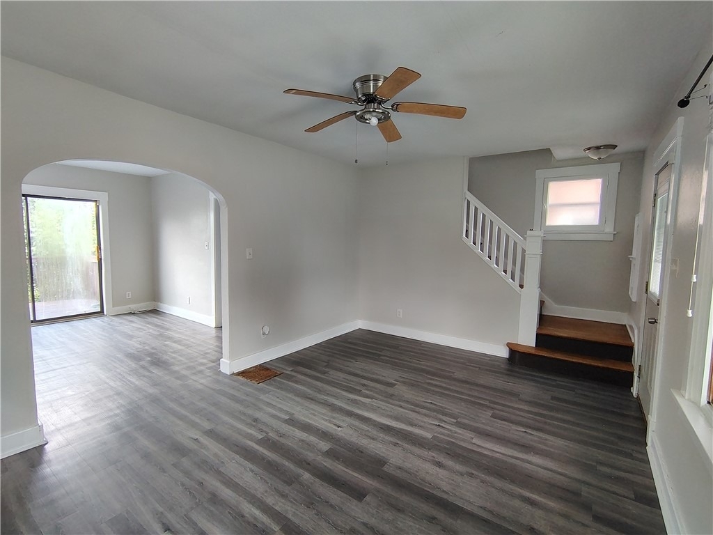 2004 Pioneer Ave - Photo 2