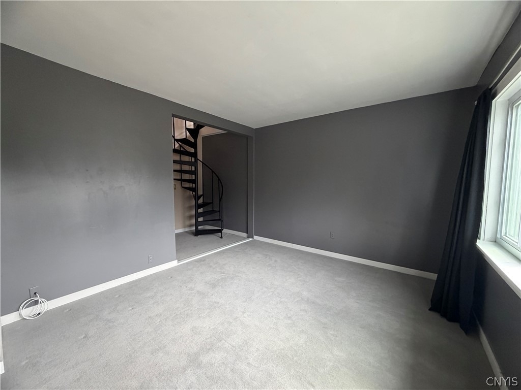 1230 Thorn Street - Photo 3