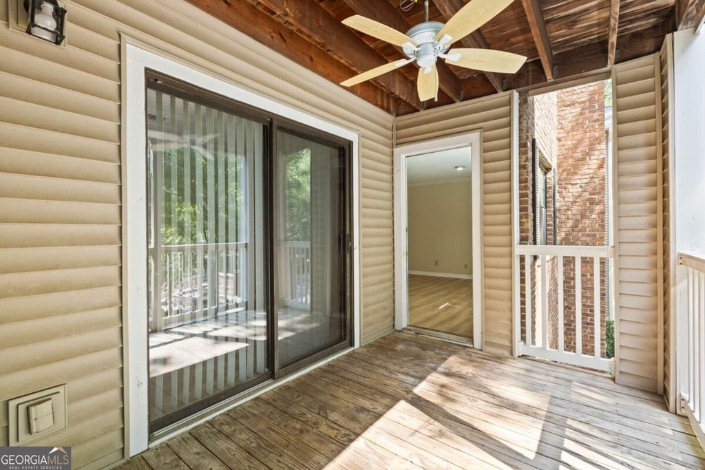 611 Barrington Hills Drive - Photo 17